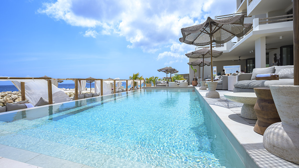 Enjoy ocean front rooms & suites